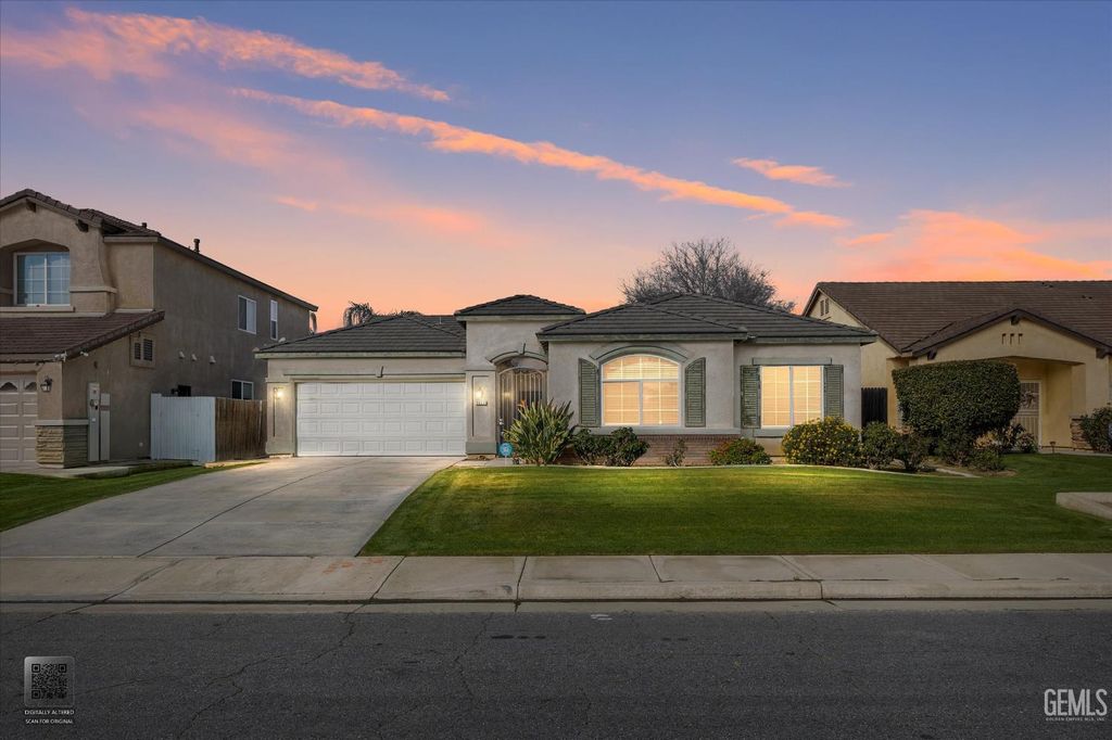 Photo of 5023 Villa Bella Lane, Bakersfield, CA 93311 (MLS # 202600496)