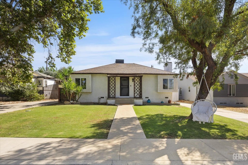 Photo of 2314 Olympic Drive, Bakersfield, CA 93308 (MLS # 202610016)