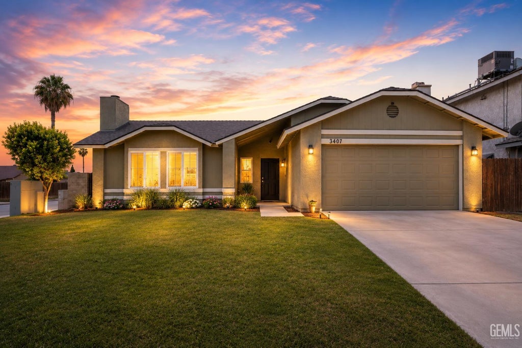 Photo of 3401 Harris Road, Bakersfield, CA 93313 (MLS # 202605962)