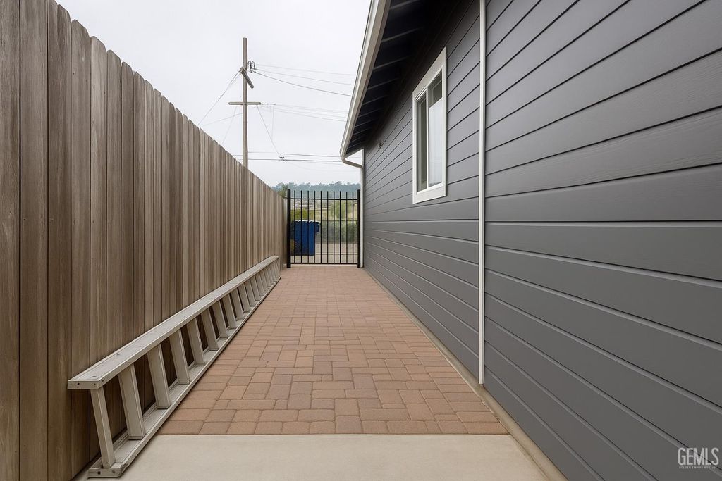 Photo of 9 S 45th Street, Richmond, CA 94804 (MLS # 202510529)