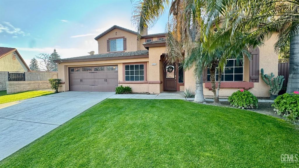 Photo of 6115 Cloud Peak Court, Bakersfield, CA 93313 (MLS # 202600370)