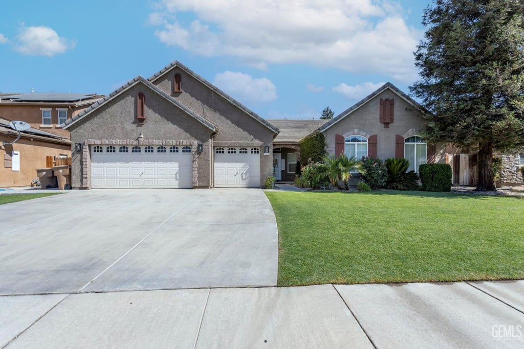 Photo of 11410 Tagus Drive, Bakersfield, CA 93311 (MLS # 202608767)