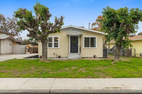 Photo of 300 A Street, Bakersfield, CA 93304 (MLS # 202513384)