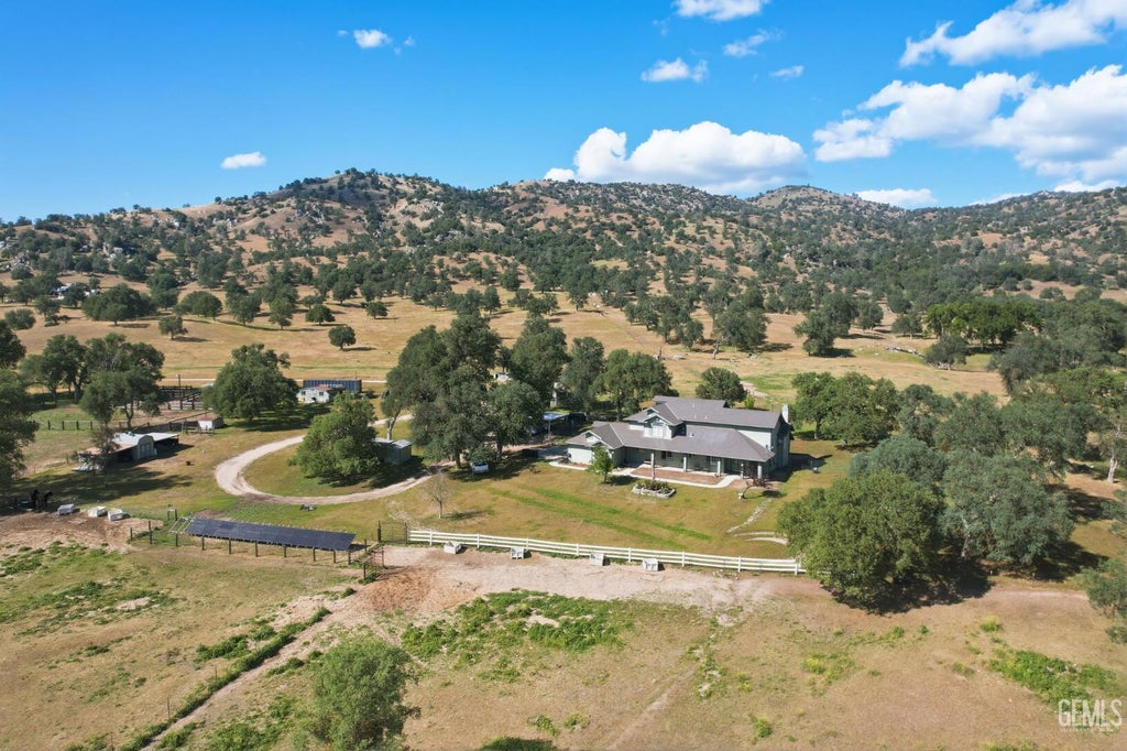 Photo of 3479 Poso Flat Road, Bakersfield, CA 93308 (MLS # 202610155)
