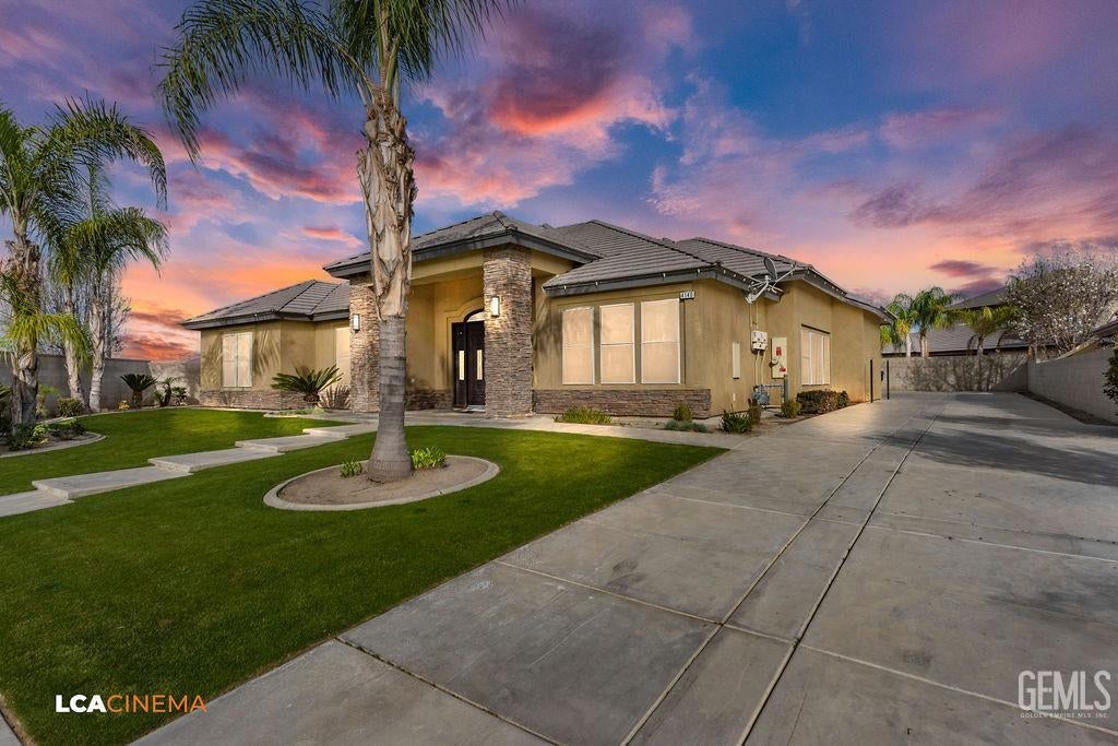 Photo of 4140 Meadow Lake Drive, Bakersfield, CA 93314 (MLS # 202606049)