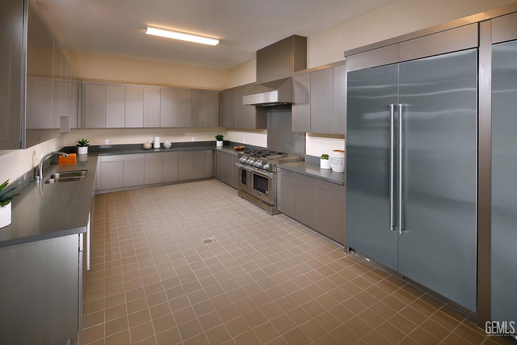 Photo of 12720 Graham Court, Bakersfield, CA 93311 (MLS # 202510260)