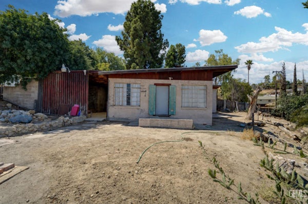 518 WILSON AVE, TAFT, CA 93268 - Image 8c7eea74acddeeb5e35b3cc4539c59db/2200153833