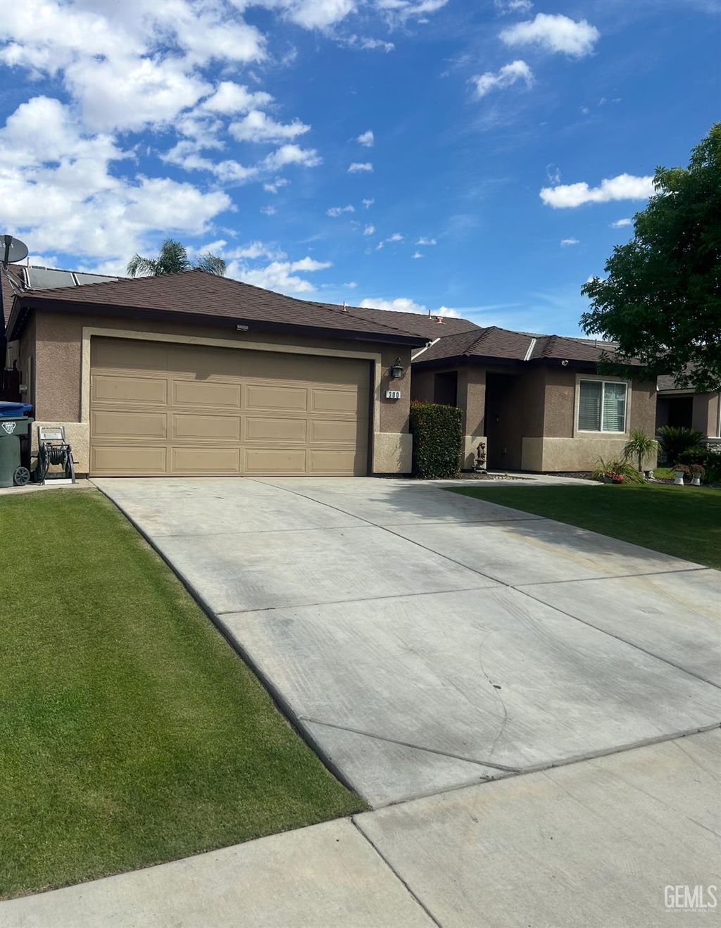 Photo of 300 E war admiral Drive, Bakersfield, CA 93307 (MLS # 202603987)