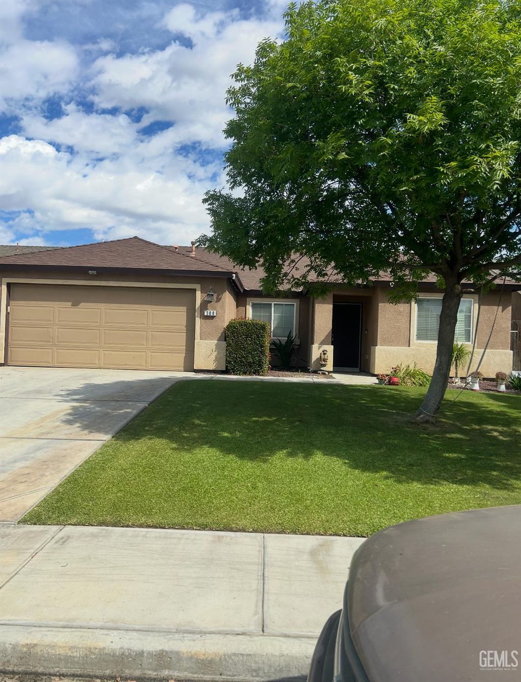 Photo of 300 E war admiral Drive, Bakersfield, CA 93307 (MLS # 202603987)