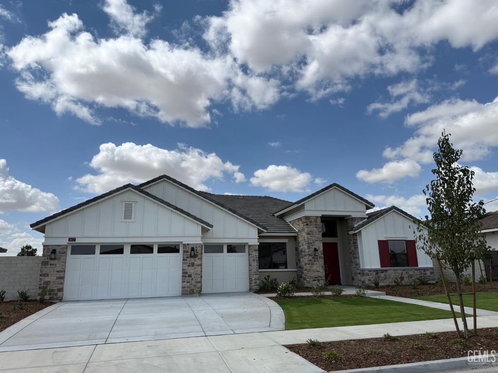 Photo of 3617 Pathway Court, Bakersfield, CA 93311 (MLS # 202510657)