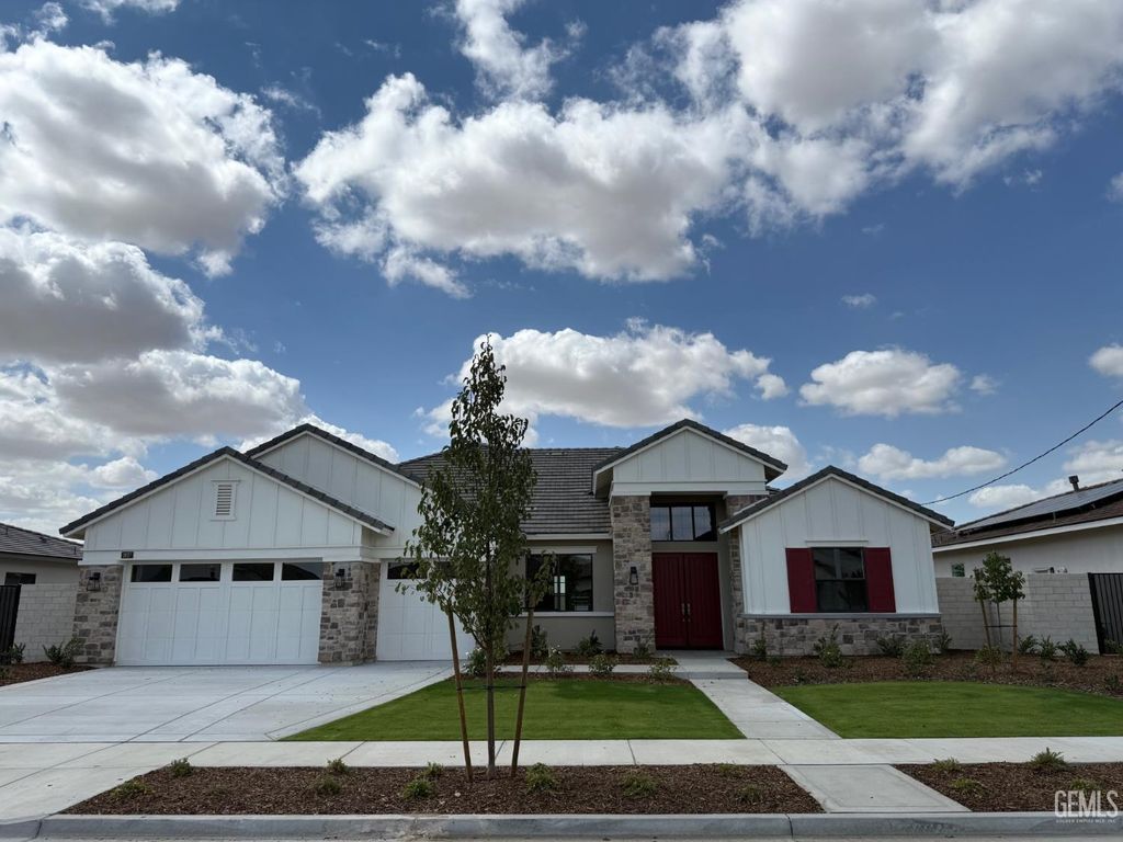 Photo of 3617 Pathway Court, Bakersfield, CA 93311 (MLS # 202510657)