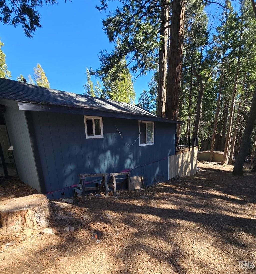 Photo of 10638 Pine Drive, Wofford Heights, CA 93285 (MLS # 202602986)