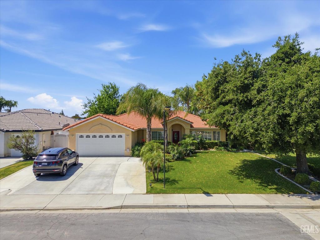 Photo of 10721 Loughton Avenue, Bakersfield, CA 93311 (MLS # 202604887)