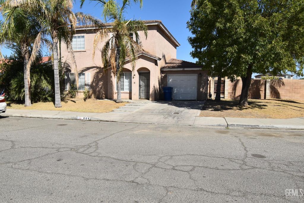 Photo of 111 Dorrance Street, Bakersfield, CA 93307 (MLS # 202511418)