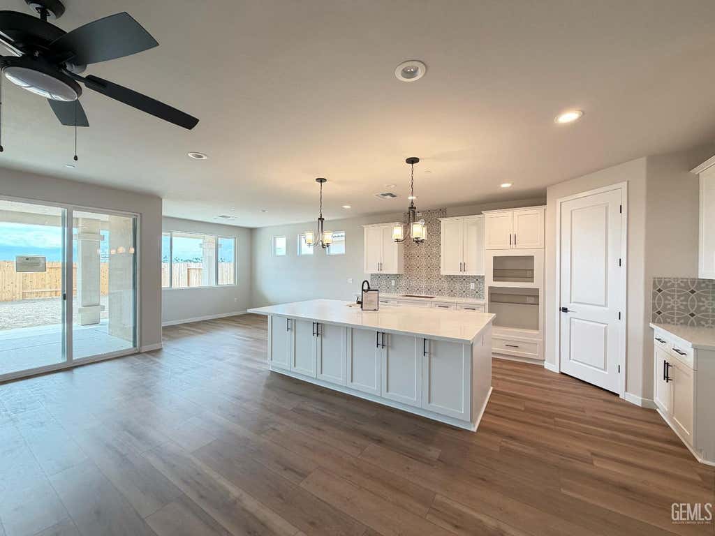 Photo of 11035 Alcazar Avenue, Bakersfield, CA 93311 (MLS # 202607897)