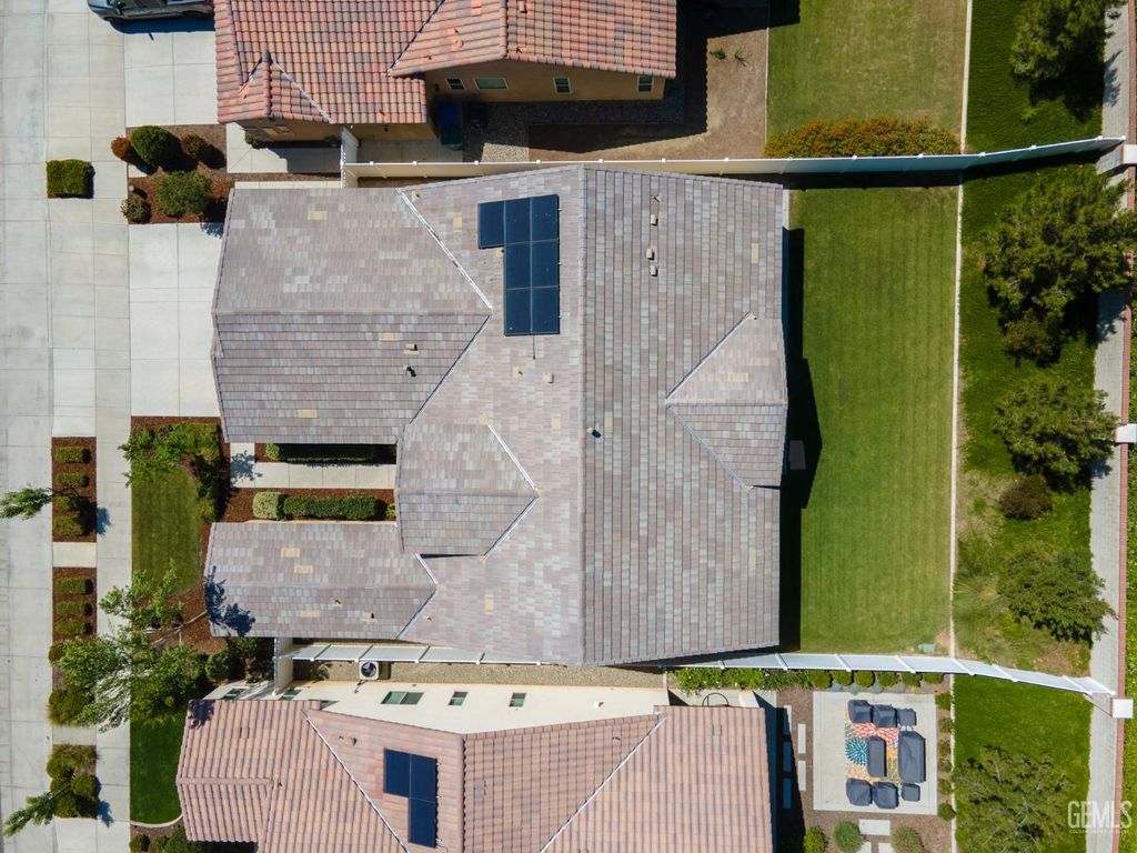 Photo of 13612 Pixton Avenue, Bakersfield, CA 93311 (MLS # 202604015)