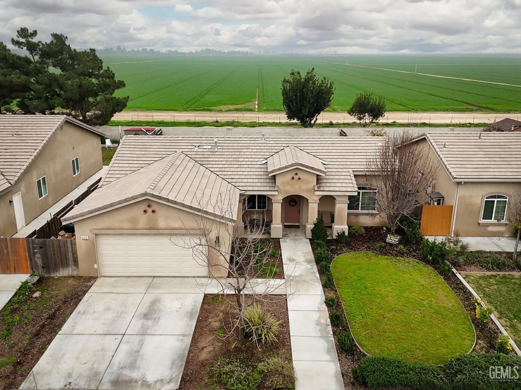 Photo of 5315 Blanco Drive, Bakersfield, CA 93307 (MLS # 202600253)