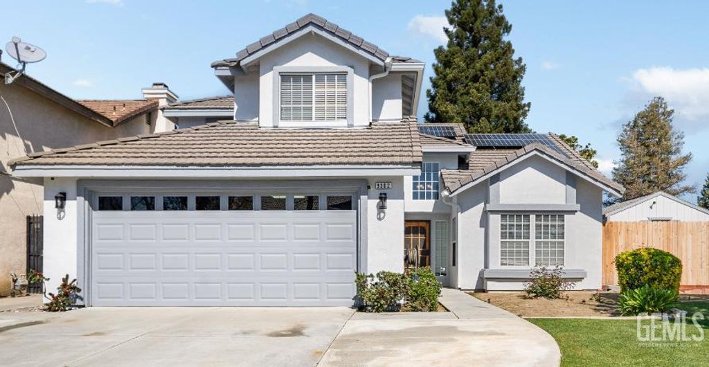 Photo of 9302 Southwick Drive, Bakersfield, CA 93312 (MLS # 202602447)