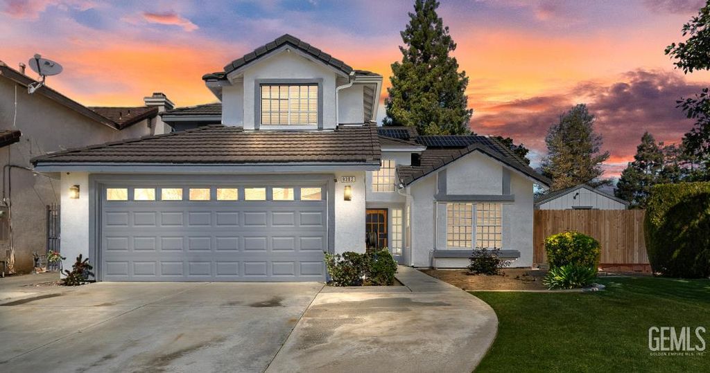 Photo of 9302 Southwick Drive, Bakersfield, CA 93312 (MLS # 202602447)