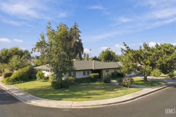 6401 CARTER AVE, BAKERSFIELD, CA 93308 - Image 8f8e5a5a33d03633a7206b69f70b506f/3399410358