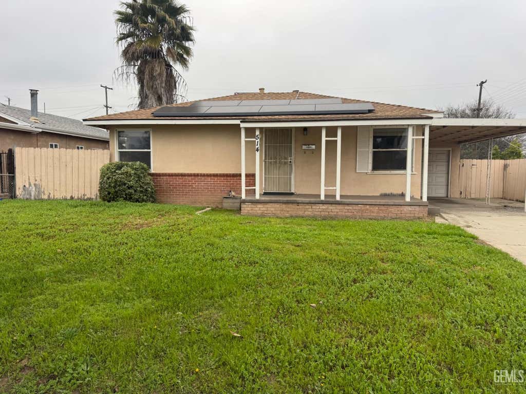 Photo of 514 W Cornell Avenue, Fresno, CA 93705 (MLS # 202607761)