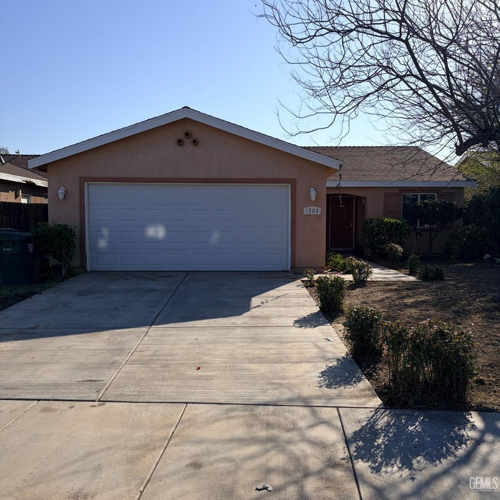 Photo of 1303 Erie Street, Bakersfield, CA 93307 (MLS # 202602588)