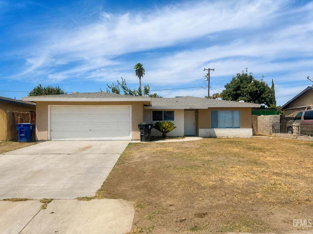 Photo of 5805 Midas Street, Bakersfield, CA 93307 (MLS # 202608731)