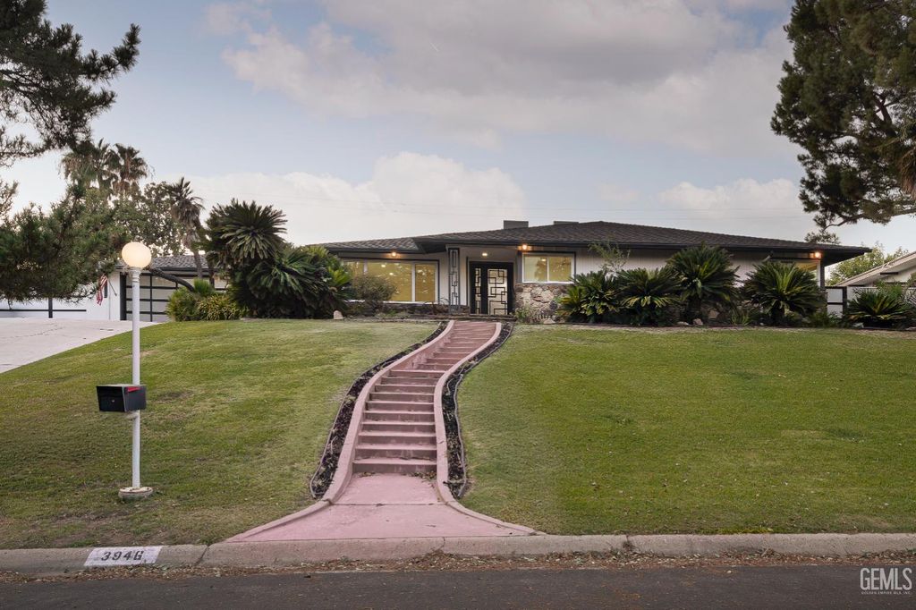 Photo of 3946 Claremont Drive, Bakersfield, CA 93306 (MLS # 202601019)