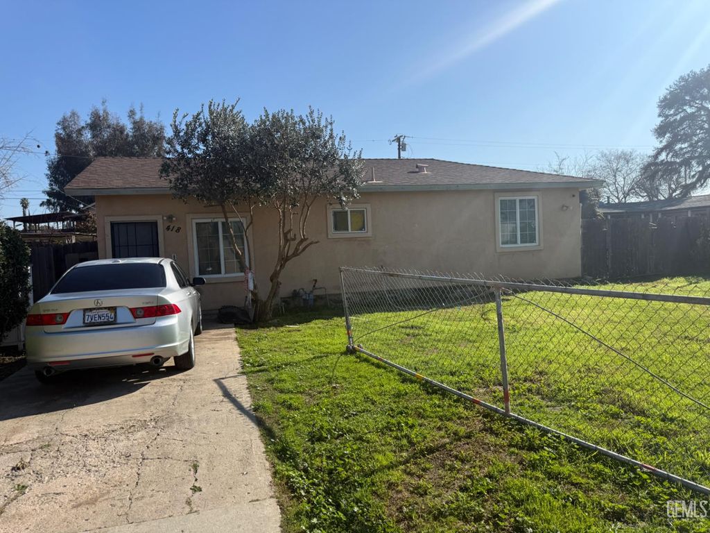 Photo of 418 Olive Street, Bakersfield, CA 93304 (MLS # 202600738)