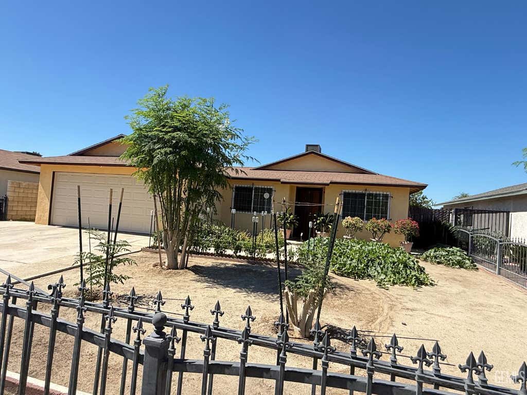 Photo of 1107 20th Avenue, Delano, CA 93215 (MLS # 202607519)