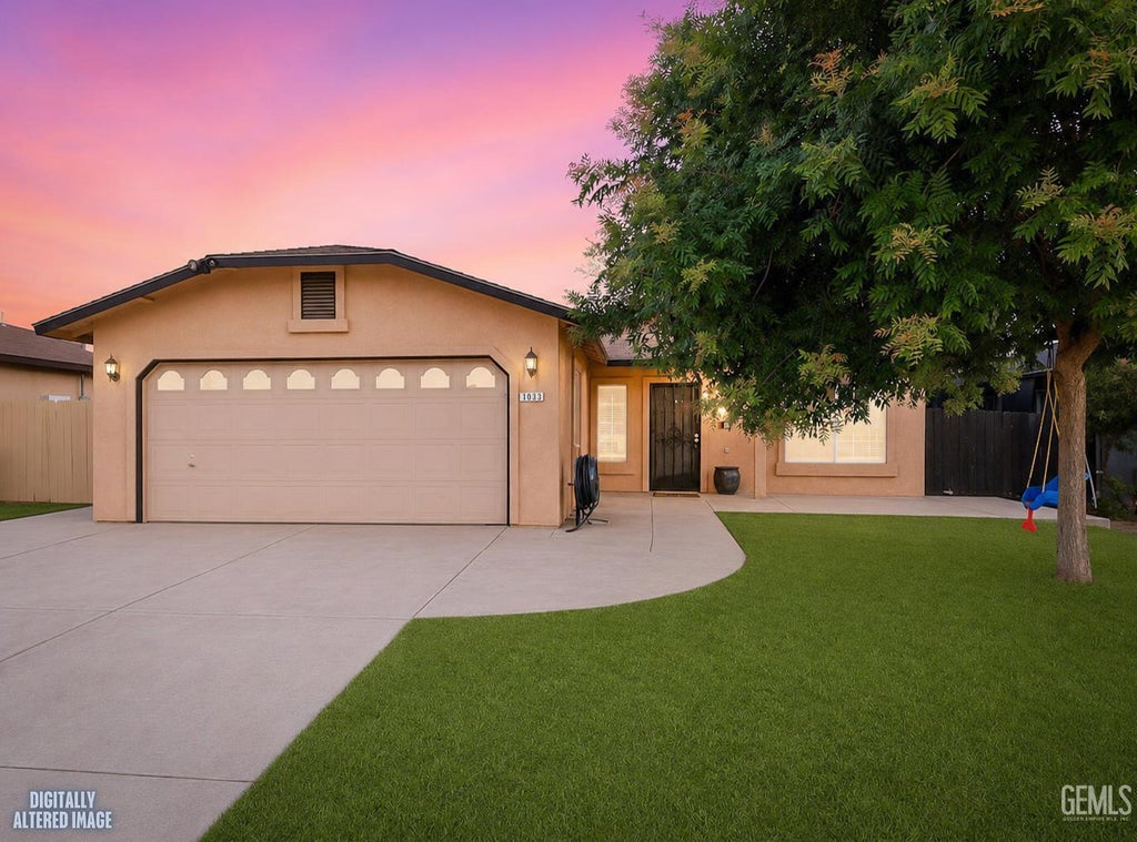 Photo of 1033 Hazelnut Street, Wasco, CA 93280 (MLS # 202605926)