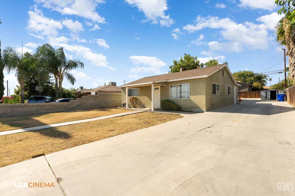 Photo of 8132 Pioneer Drive, Bakersfield, CA 93306 (MLS # 202608763)