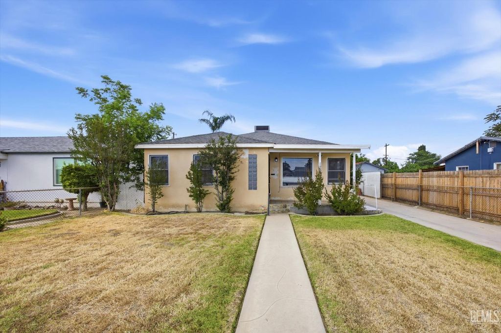 Photo of 1200 2nd Street, Bakersfield, CA 93304 (MLS # 202603952)