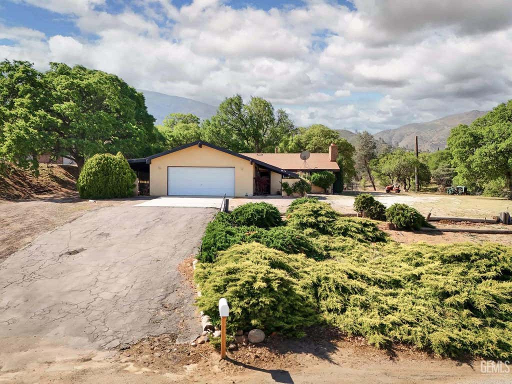 Photo of 6644 Tony Court, Lake Isabella, CA 93240 (MLS # 202604346)