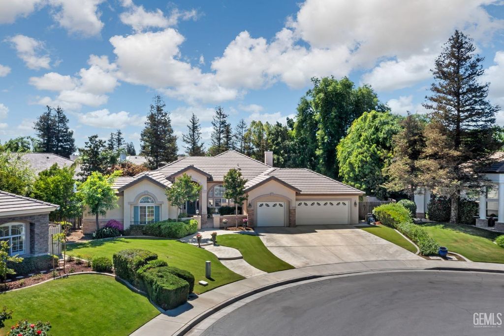 Photo of 10415 Camino Media, Bakersfield, CA 93311 (MLS # 202603843)