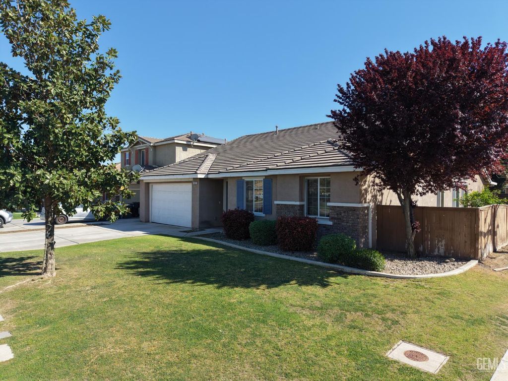 Photo of 11927 Blanket Flower Drive, Bakersfield, CA 93311 (MLS # 202603877)