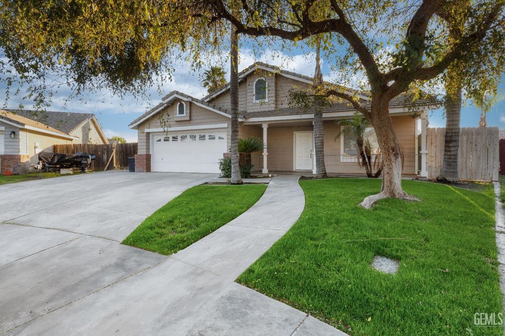 Photo of 6015 Verdant Hills Court, Bakersfield, CA 93313 (MLS # 202513332)