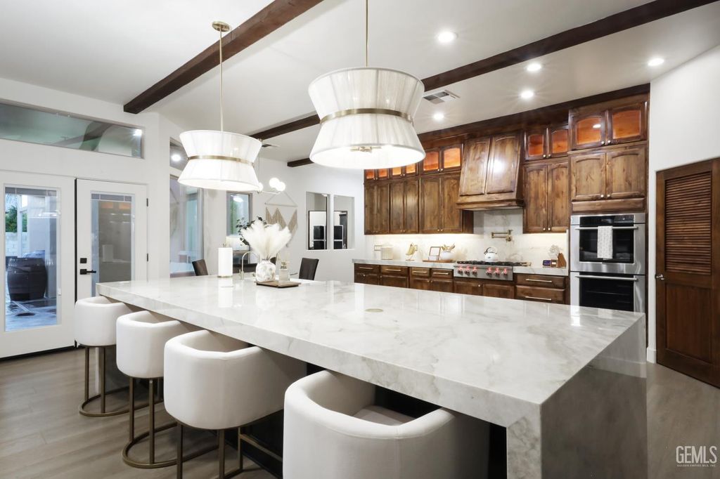 Photo of 14912 Henderson Avenue, Bakersfield, CA 93314 (MLS # 202601054)