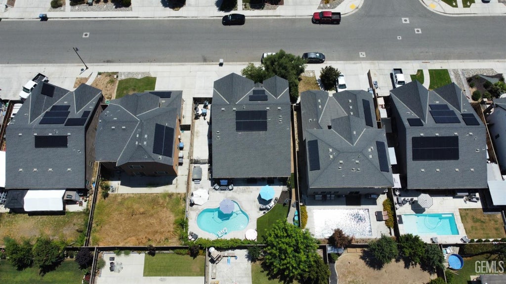 Photo of 9206 Red Pine Drive, Shafter, CA 93263 (MLS # 202606128)