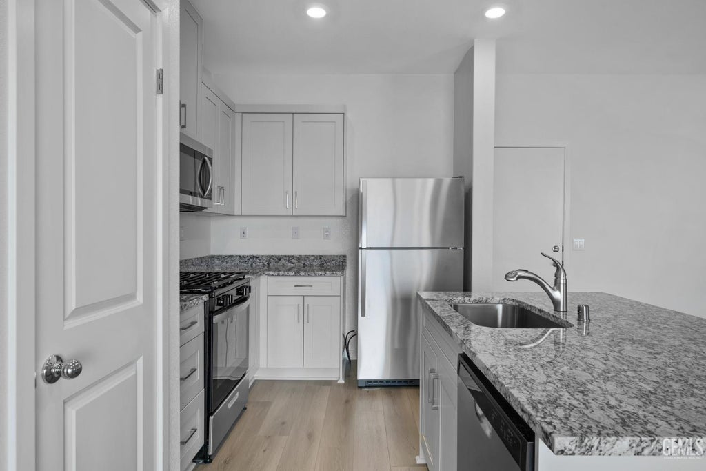 Photo of 1232 Acala Court, Shafter, CA 93263 (MLS # 202611066)