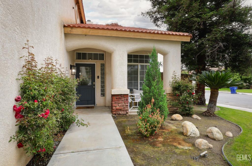 Photo of 8300 Black Knot Court, Bakersfield, CA 93311 (MLS # 202604568)