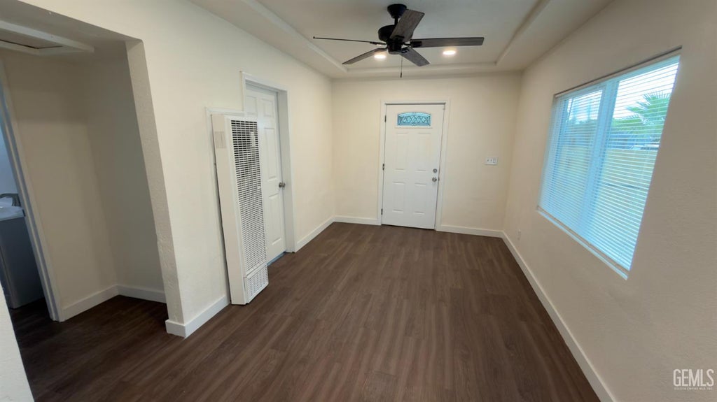 Photo of 814 Q Street, Bakersfield, CA 93304 (MLS # 202608822)
