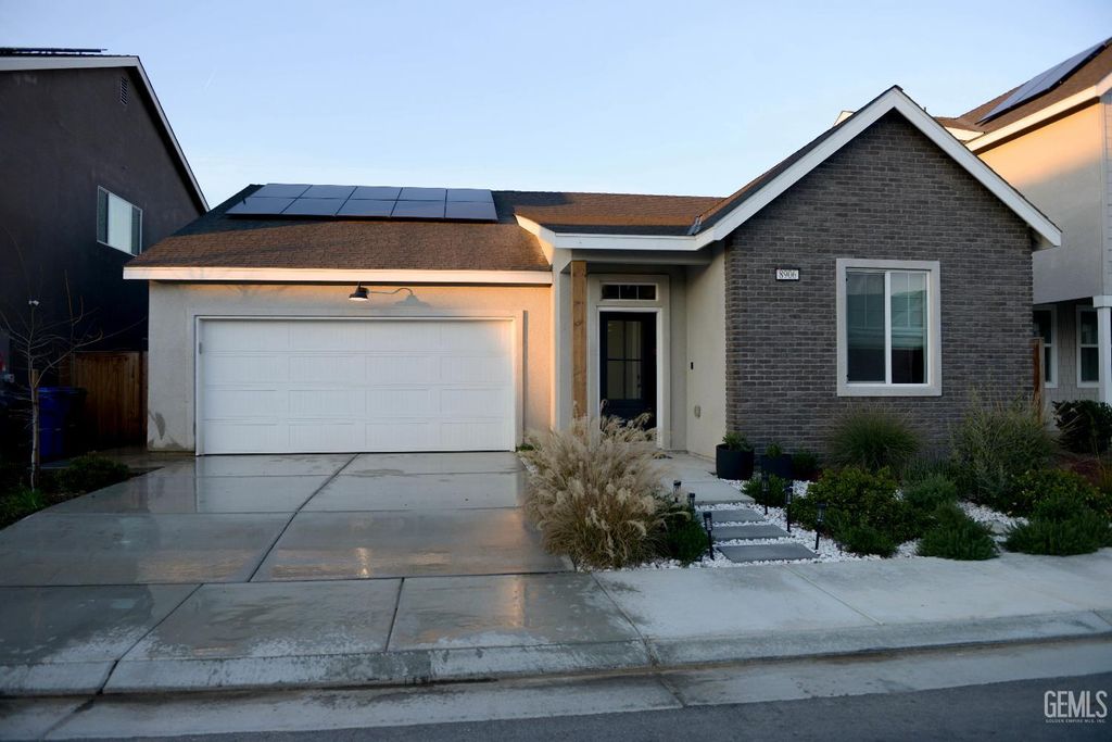 Photo of 8906 Canyon Sage Dr Dr, Shafter, CA 93263 (MLS # 202600860)