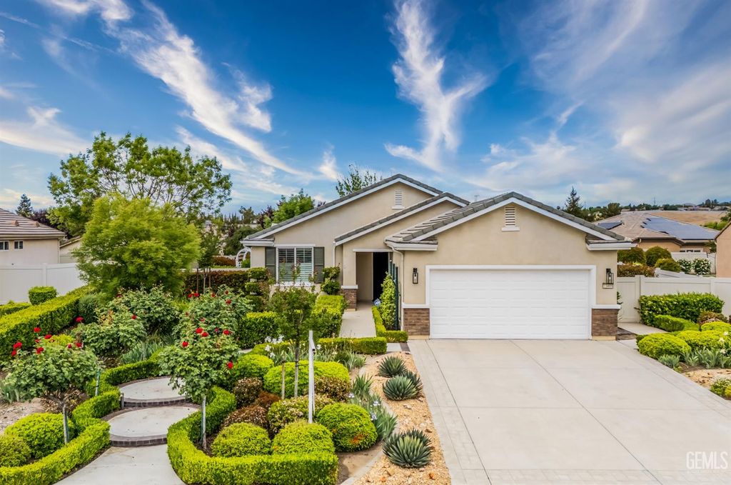 Photo of 13408 Limestone Falls Drive, Bakersfield, CA 93306 (MLS # 202600651)