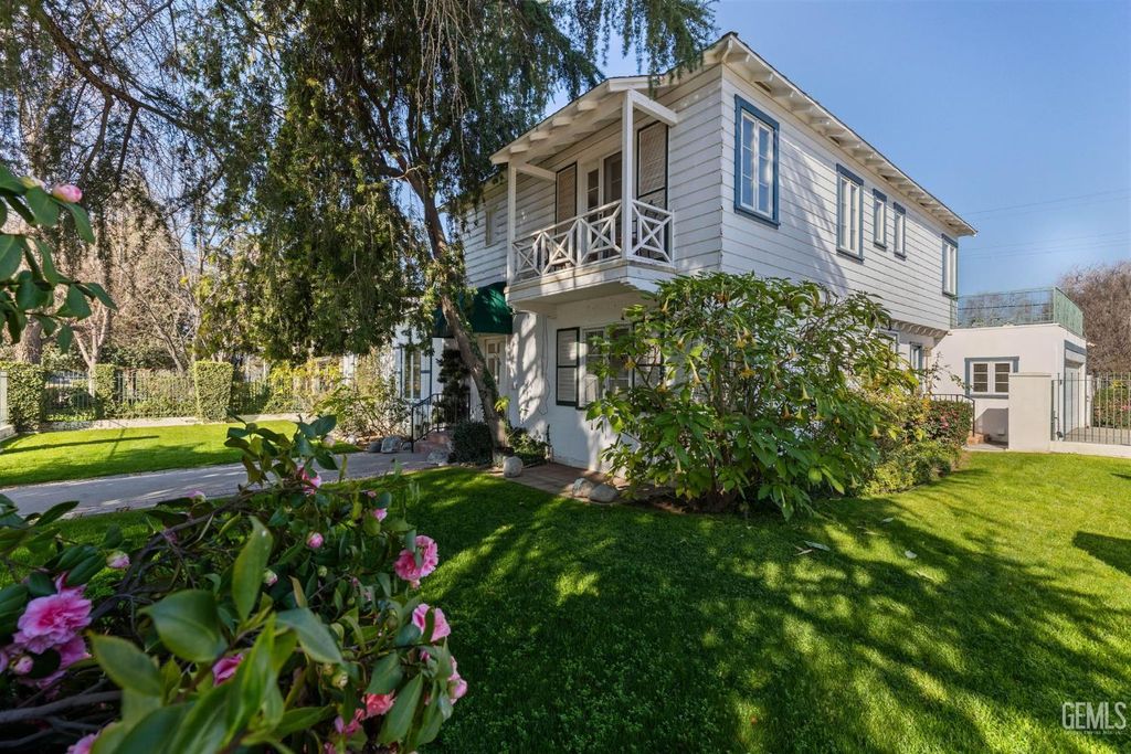 Photo of 2600 21st Street, Bakersfield, CA 93301 (MLS # 202601012)