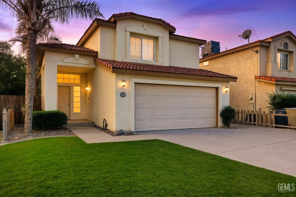 Photo of 9609 Salinger Street, Bakersfield, CA 93311 (MLS # 202511288)