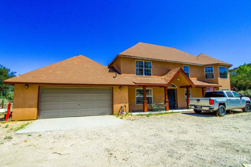 Photo of 24261 Jacaranda Drive, Tehachapi, CA 93561 (MLS # 202608522)