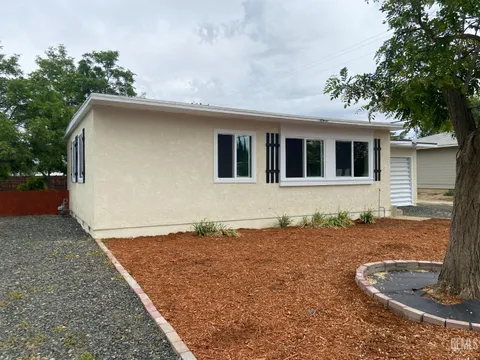 MLS: 202504761