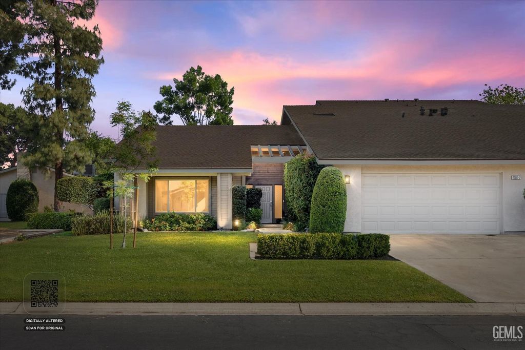 Photo of 2000 Ashe Road #2, Bakersfield, CA 93309 (MLS # 202603947)