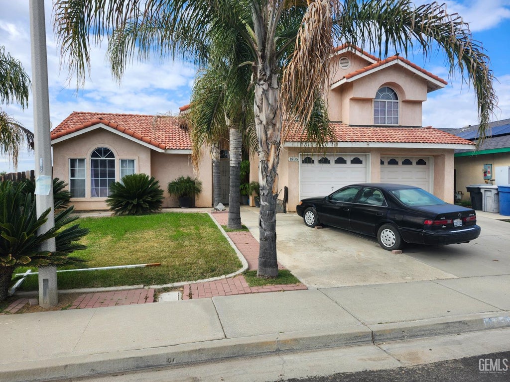 Photo of 1835 Blossom Avenue, Delano, CA 93215 (MLS # 202604877)